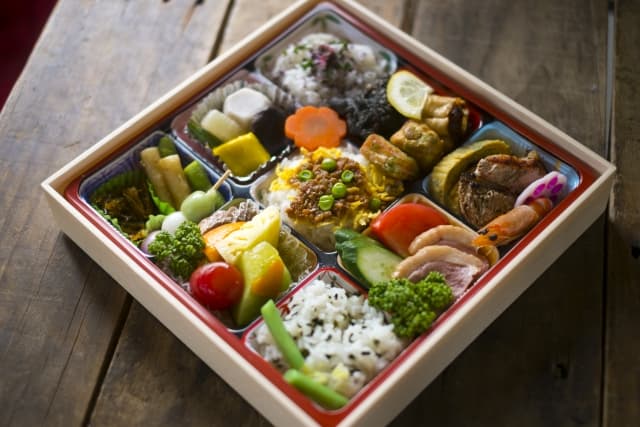 精進落としの料理と弁当